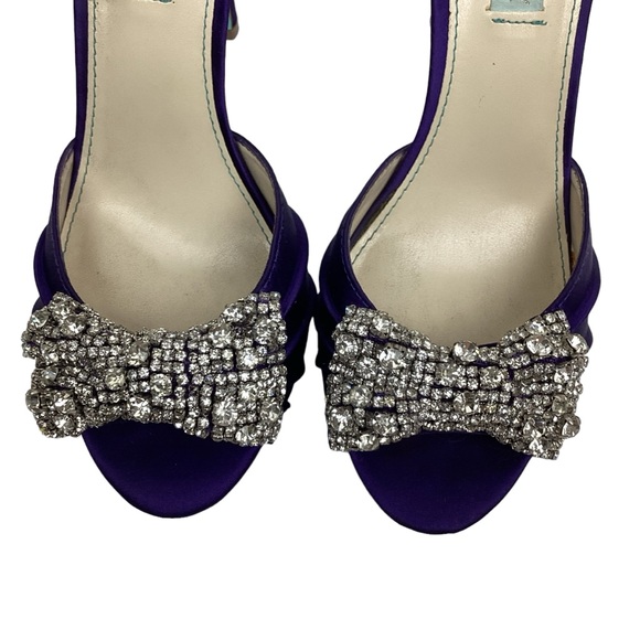 Betsey Johnson Gown Crystal Rhinestone Bow Stilettos Satin Purple - Picture 11 of 11